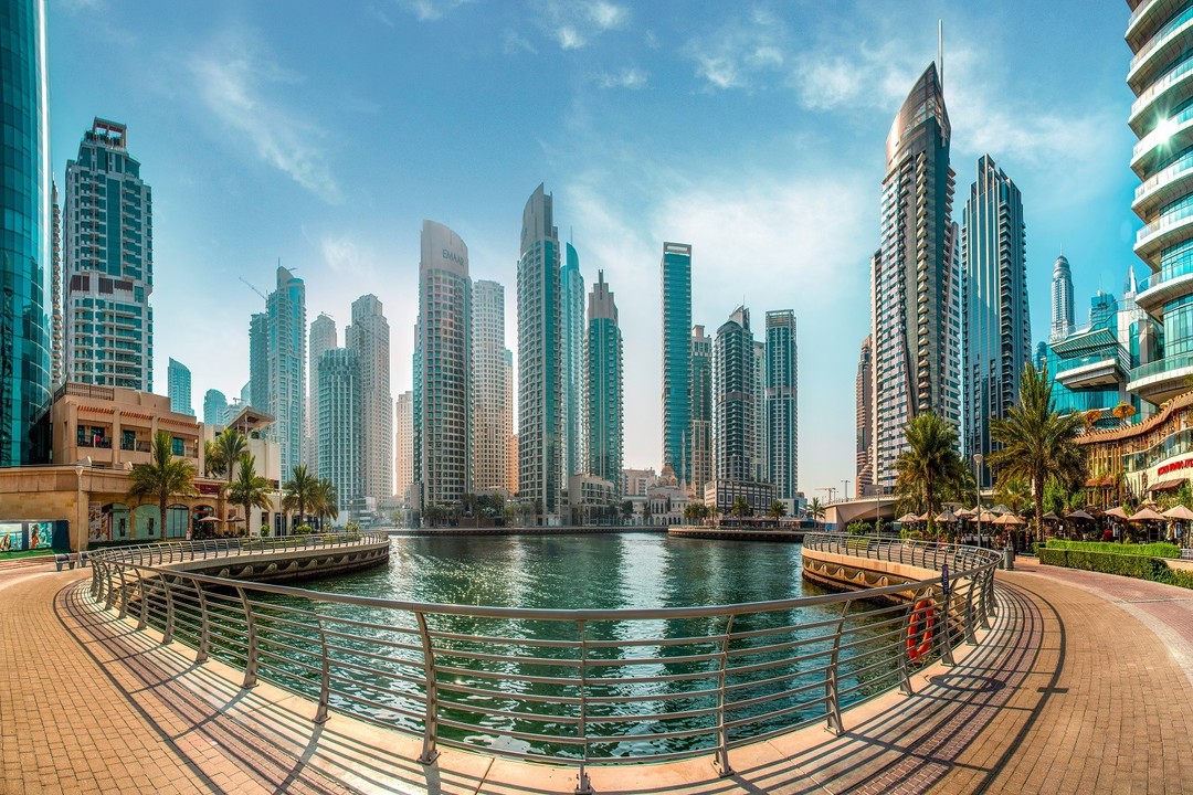 Which malls should I go to when visiting Dubai